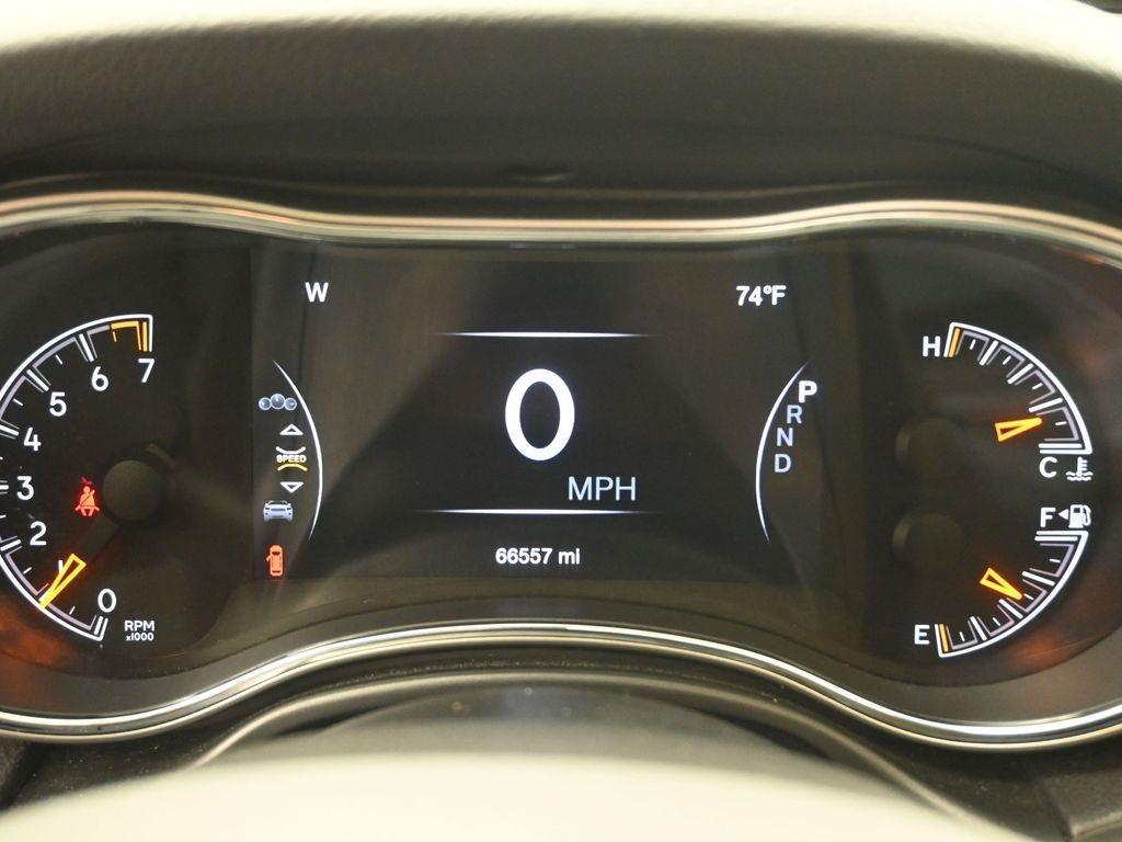 used 2021 Jeep Grand Cherokee car, priced at $23,400