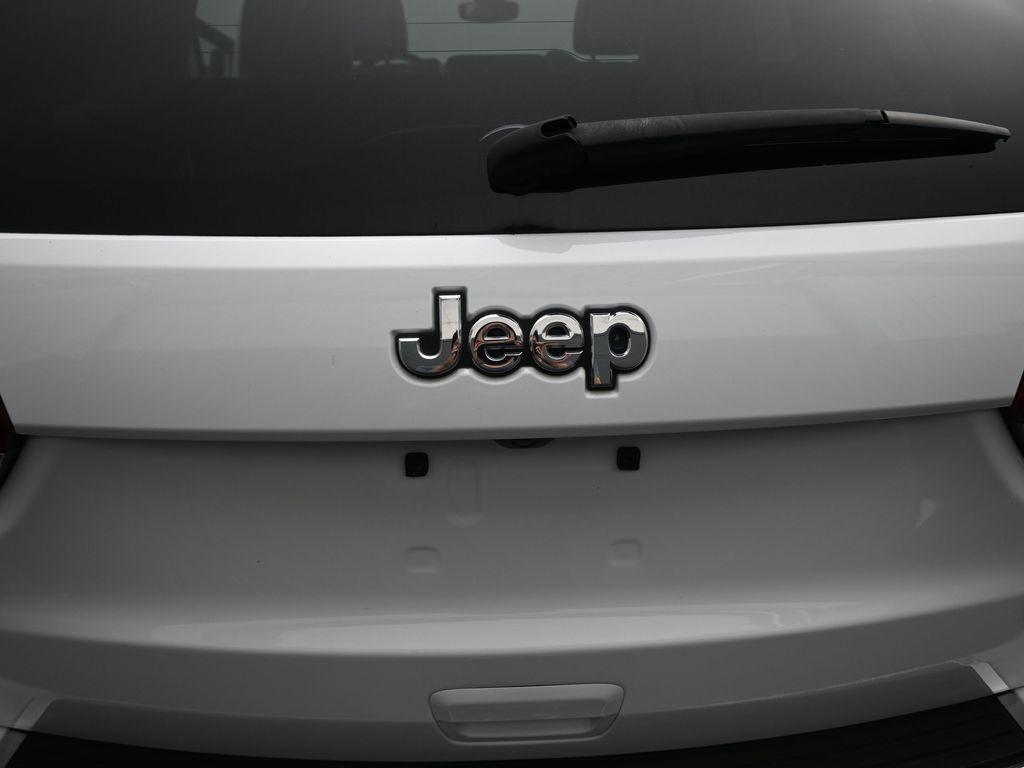 used 2021 Jeep Grand Cherokee car, priced at $23,400