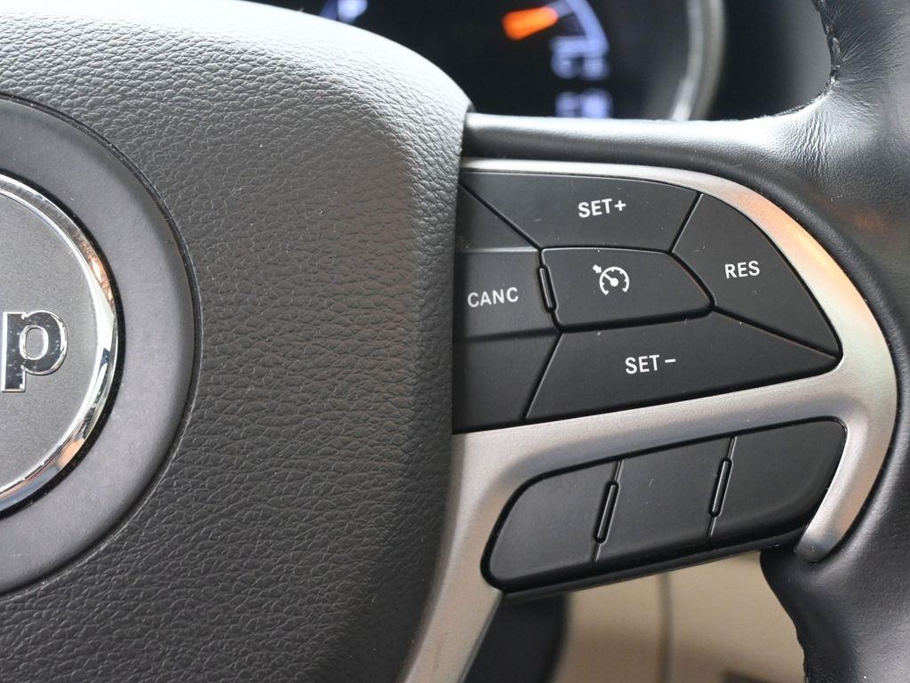 used 2021 Jeep Grand Cherokee car, priced at $23,400