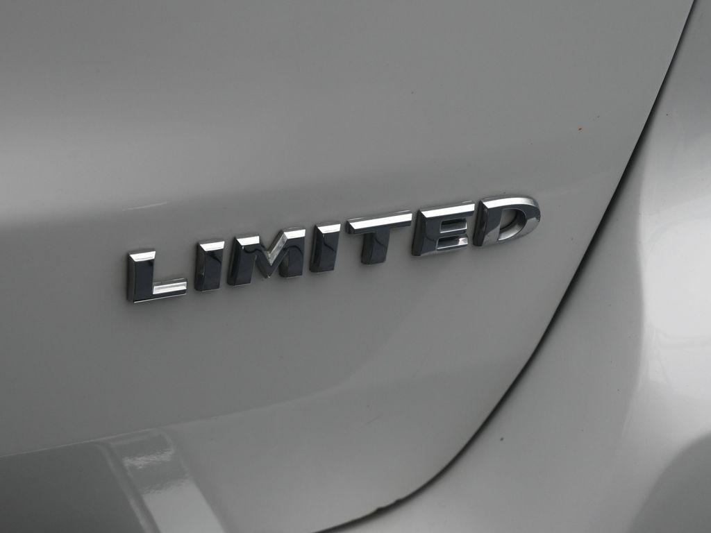 used 2021 Jeep Grand Cherokee car, priced at $23,400