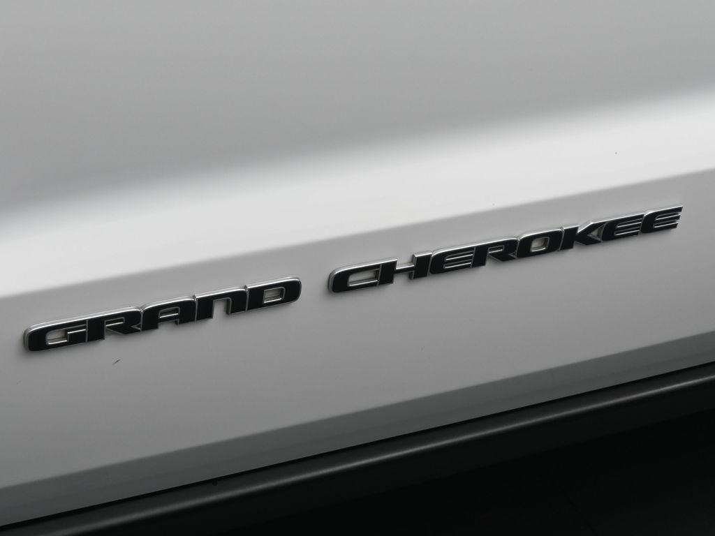 used 2021 Jeep Grand Cherokee car, priced at $23,400