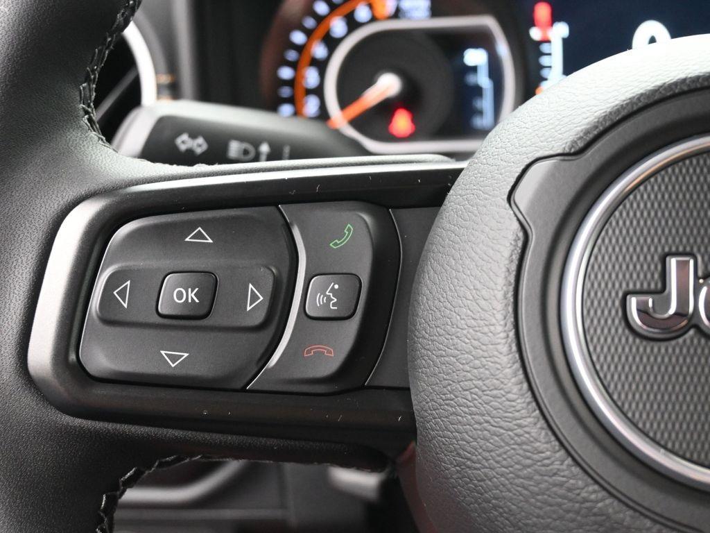 new 2025 Jeep Gladiator car, priced at $45,002