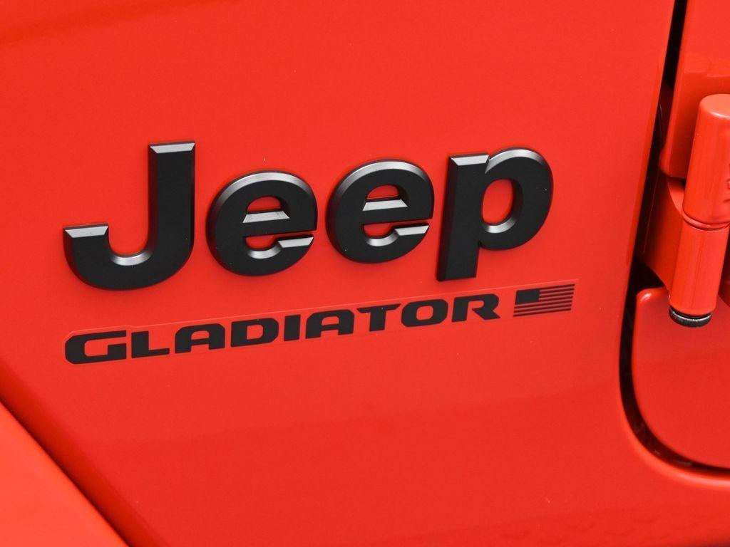 new 2025 Jeep Gladiator car, priced at $45,002