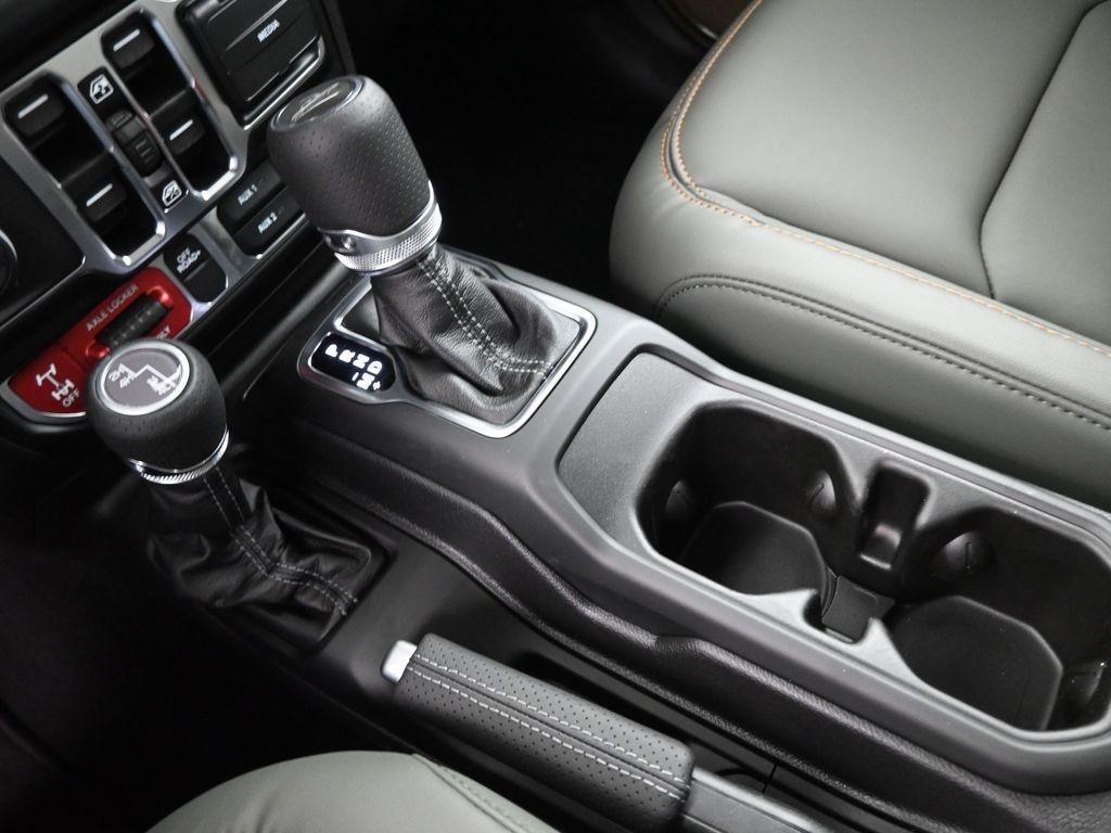 new 2025 Jeep Gladiator car, priced at $50,261