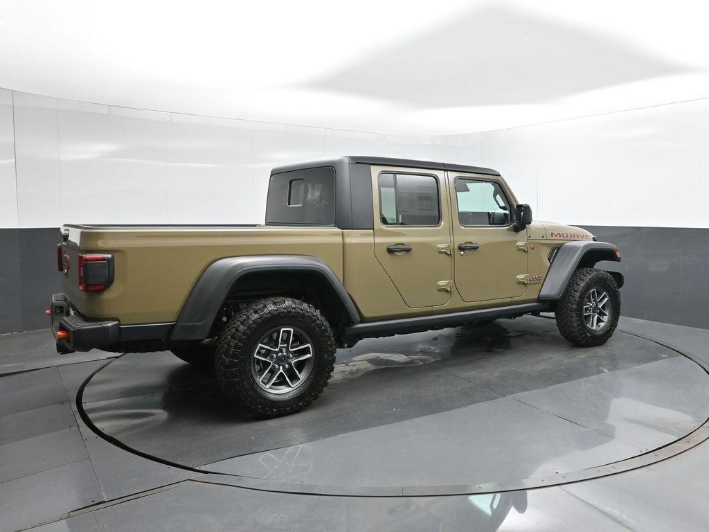 new 2025 Jeep Gladiator car, priced at $50,261