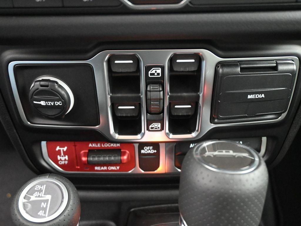 new 2025 Jeep Gladiator car, priced at $50,261