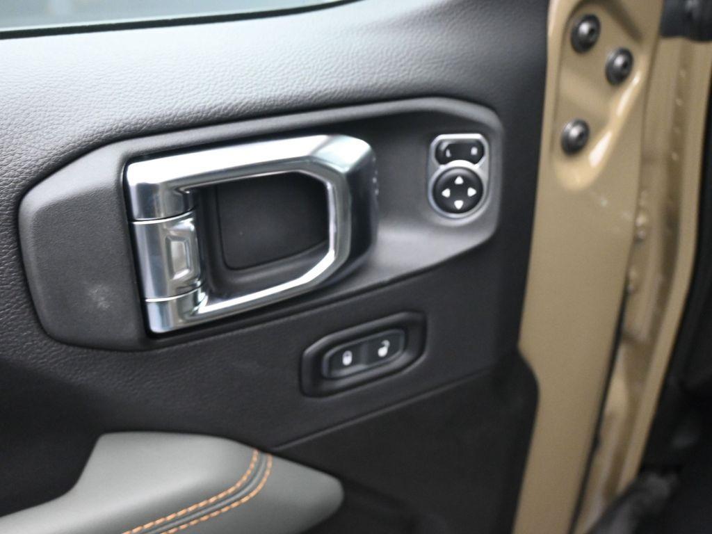 new 2025 Jeep Gladiator car, priced at $50,261