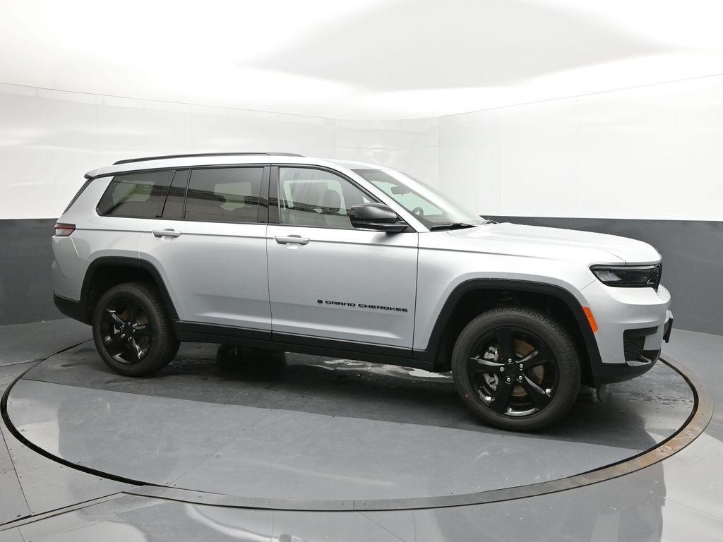 new 2025 Jeep Grand Cherokee L car, priced at $44,675