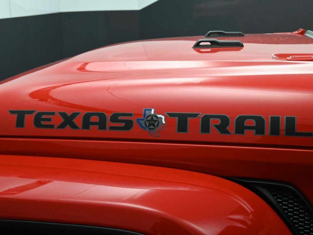new 2025 Jeep Gladiator car, priced at $47,374
