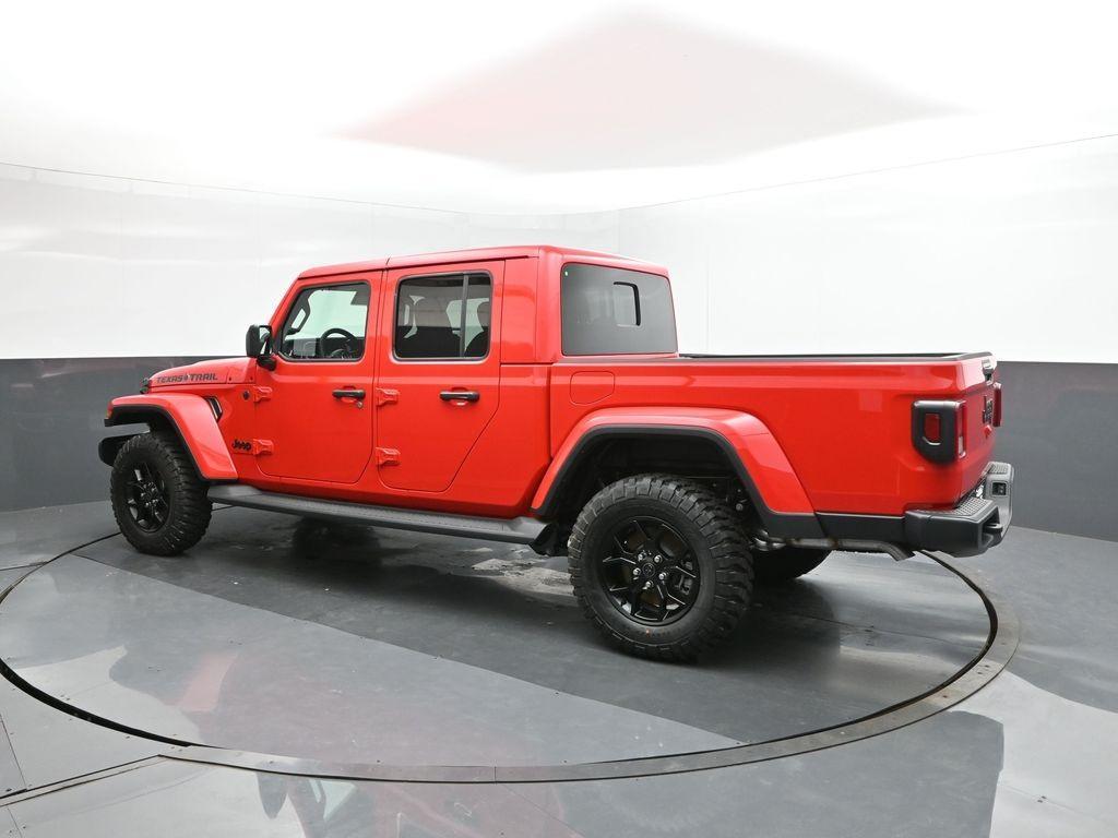 new 2025 Jeep Gladiator car, priced at $47,374