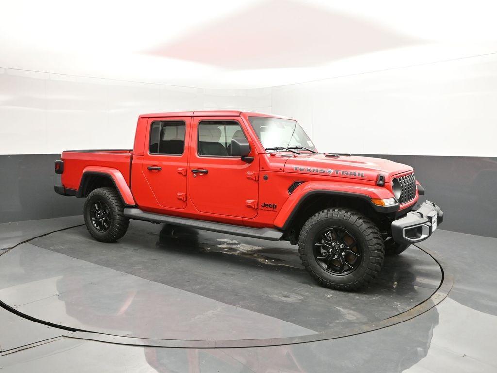 new 2025 Jeep Gladiator car, priced at $47,374