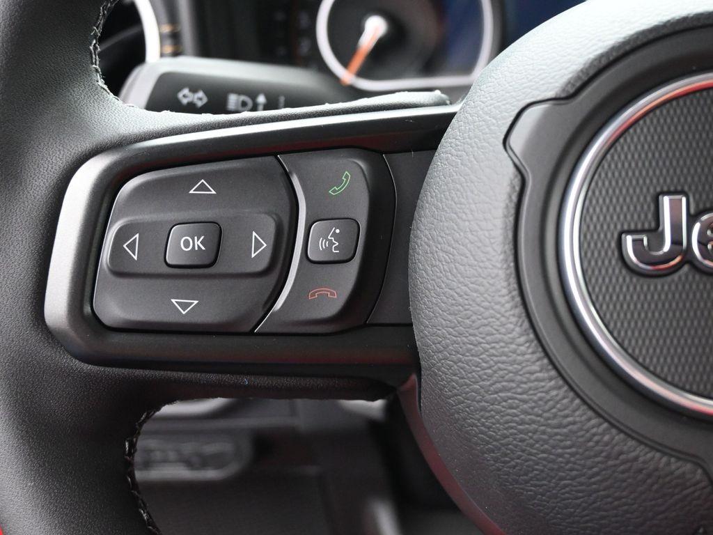 new 2025 Jeep Gladiator car, priced at $47,374