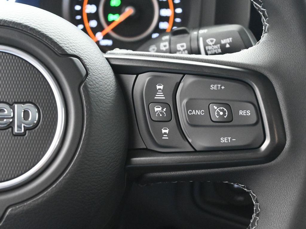 new 2025 Jeep Wrangler car, priced at $45,961