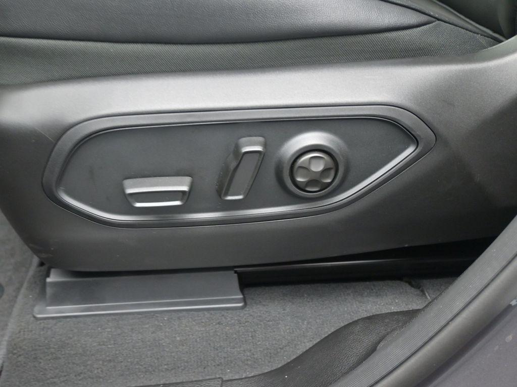 new 2025 Jeep Grand Cherokee L car, priced at $44,556