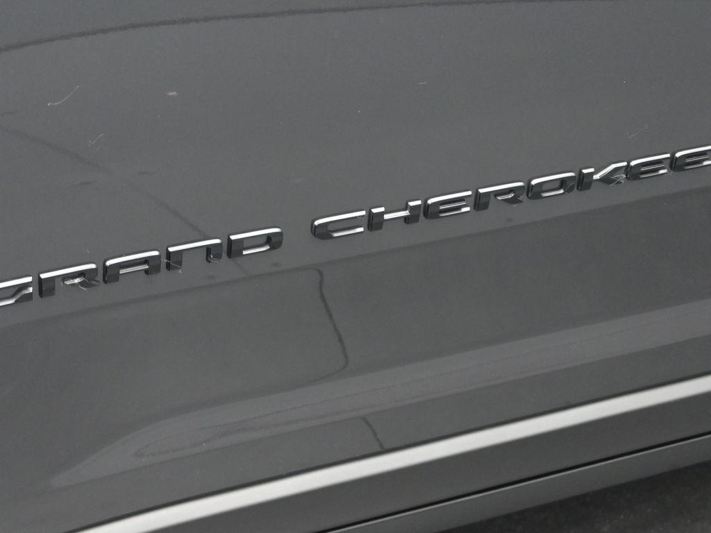 new 2025 Jeep Grand Cherokee L car, priced at $44,556