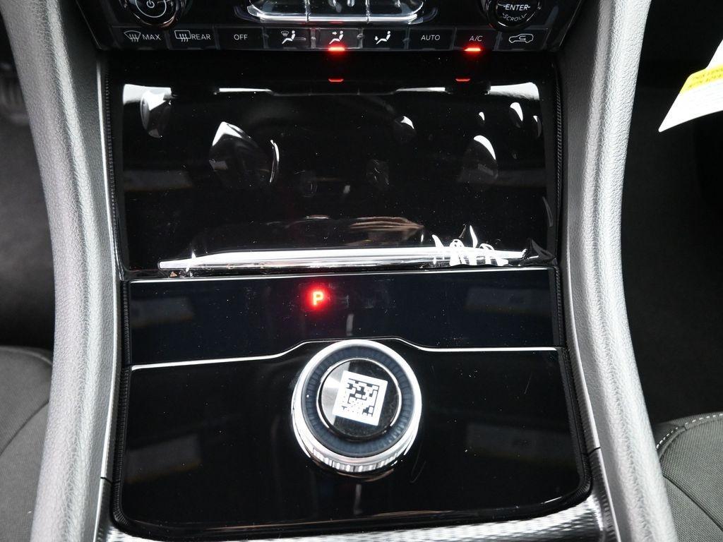 new 2025 Jeep Grand Cherokee car, priced at $37,220