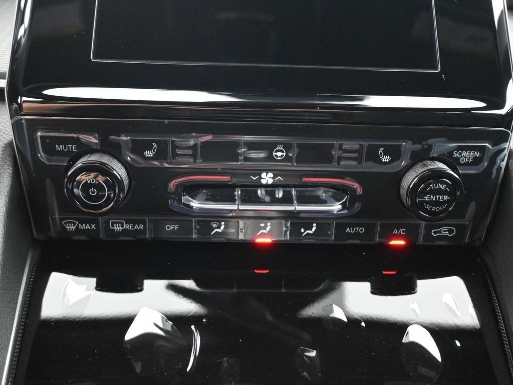 new 2025 Jeep Grand Cherokee car, priced at $37,220