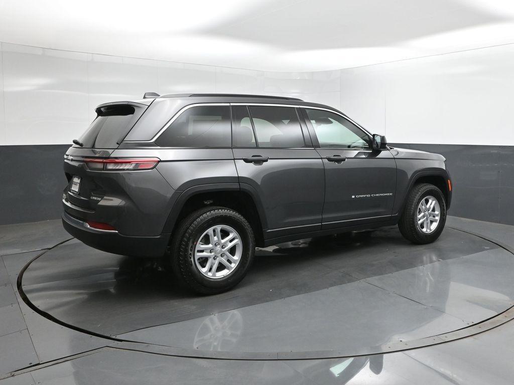 new 2025 Jeep Grand Cherokee car, priced at $37,220