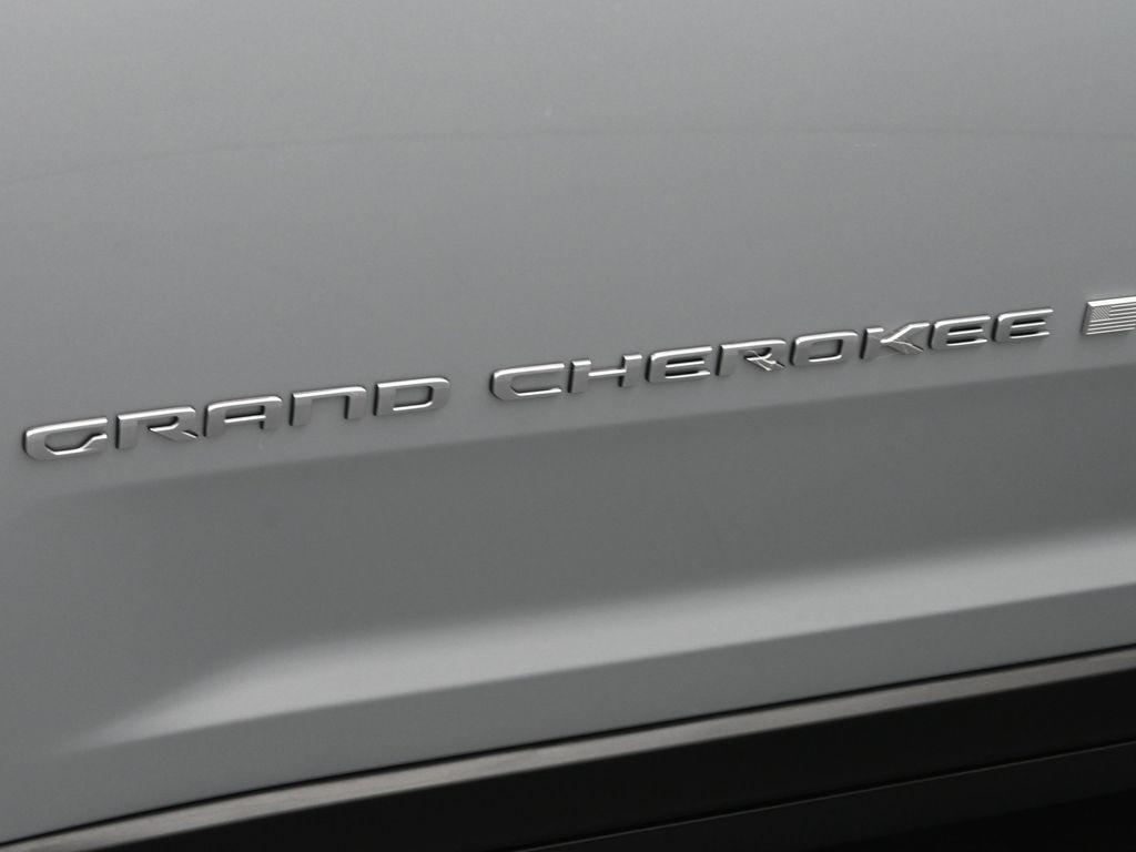 new 2025 Jeep Grand Cherokee L car, priced at $39,617