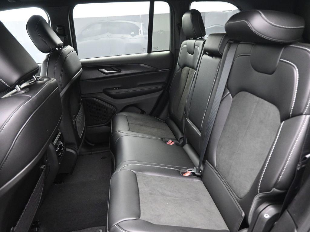 new 2025 Jeep Grand Cherokee car, priced at $42,846
