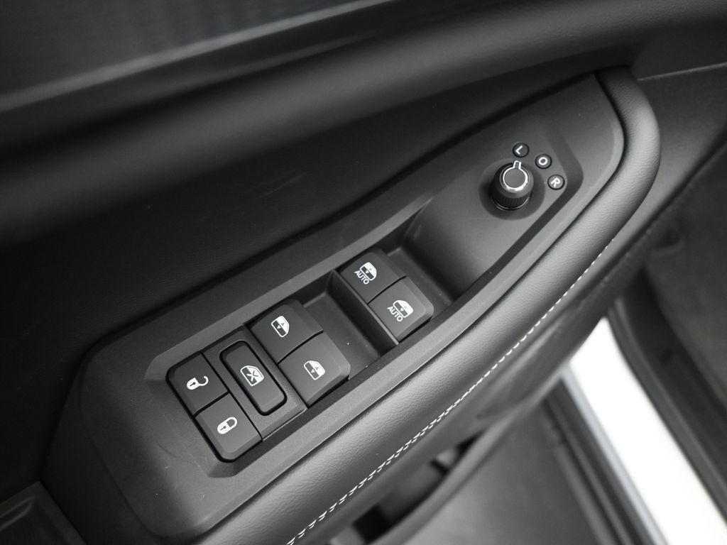 new 2025 Jeep Grand Cherokee car, priced at $42,846