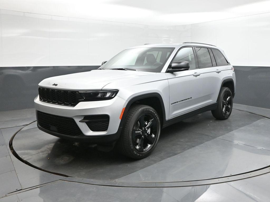 new 2025 Jeep Grand Cherokee car, priced at $42,846