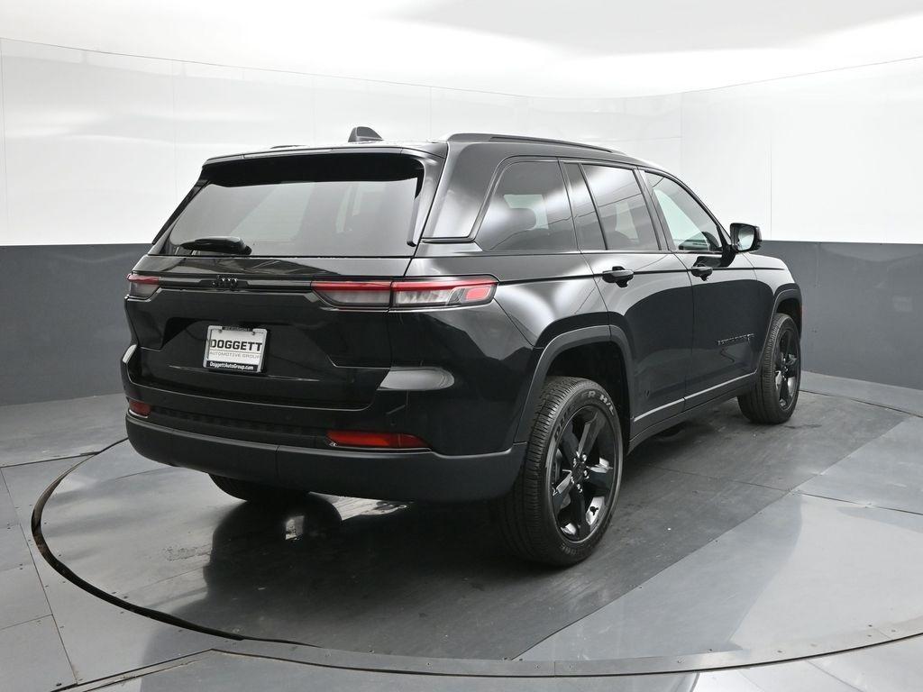 new 2025 Jeep Grand Cherokee car, priced at $41,398
