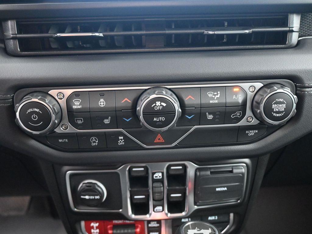 new 2025 Jeep Wrangler car, priced at $53,351