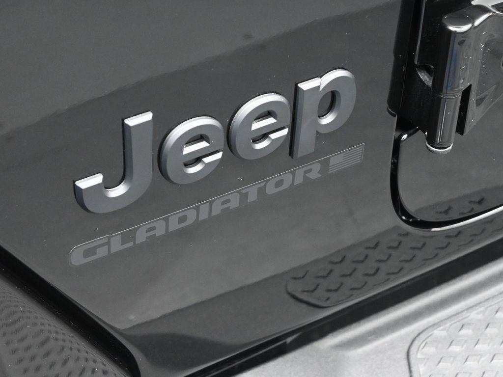 new 2025 Jeep Gladiator car, priced at $44,857