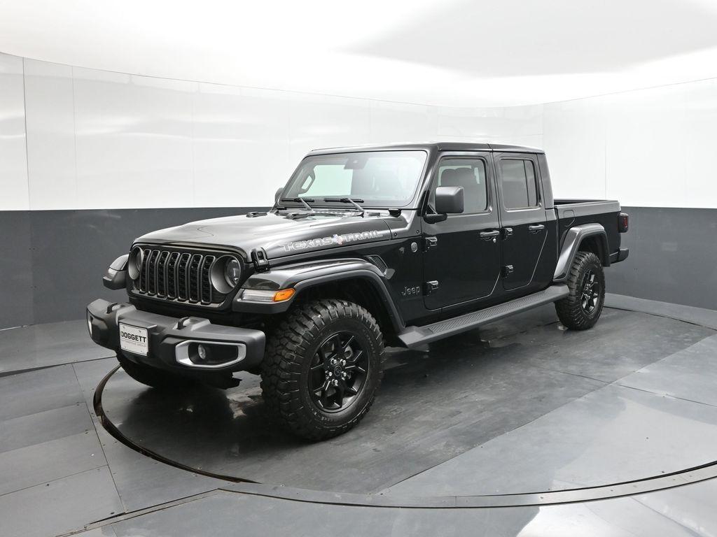 new 2025 Jeep Gladiator car, priced at $44,857