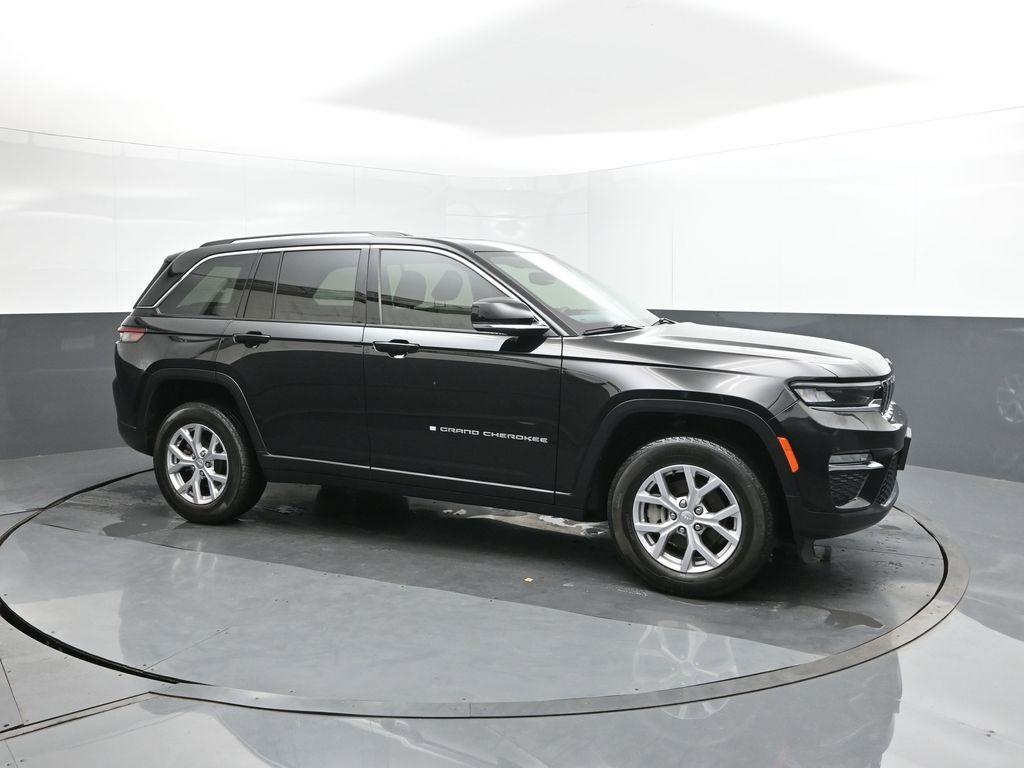 used 2022 Jeep Grand Cherokee car, priced at $28,868
