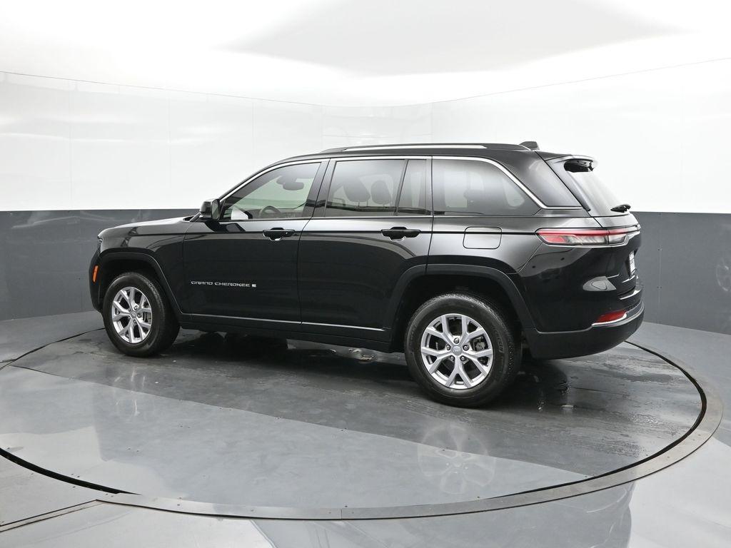 used 2022 Jeep Grand Cherokee car, priced at $28,868