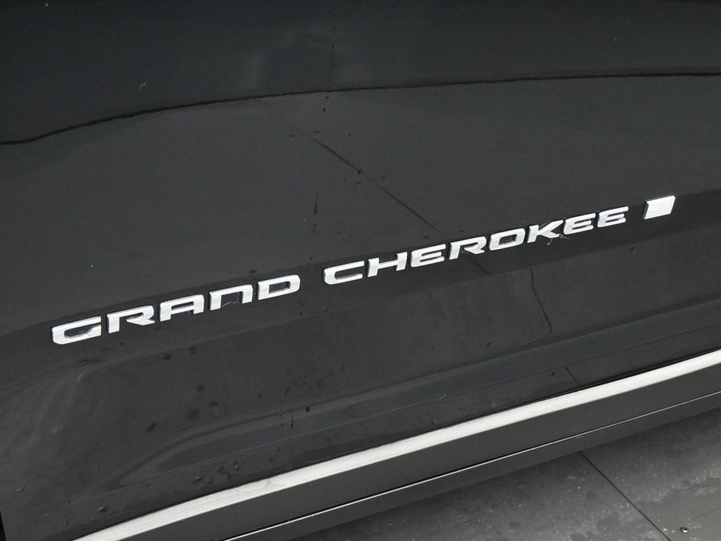 used 2022 Jeep Grand Cherokee car, priced at $28,868