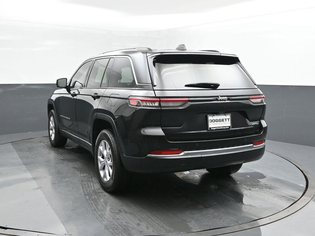 used 2022 Jeep Grand Cherokee car, priced at $28,868