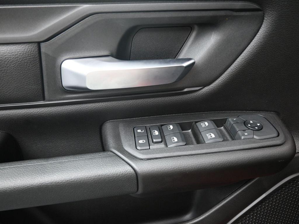 new 2025 Ram 1500 car, priced at $45,117