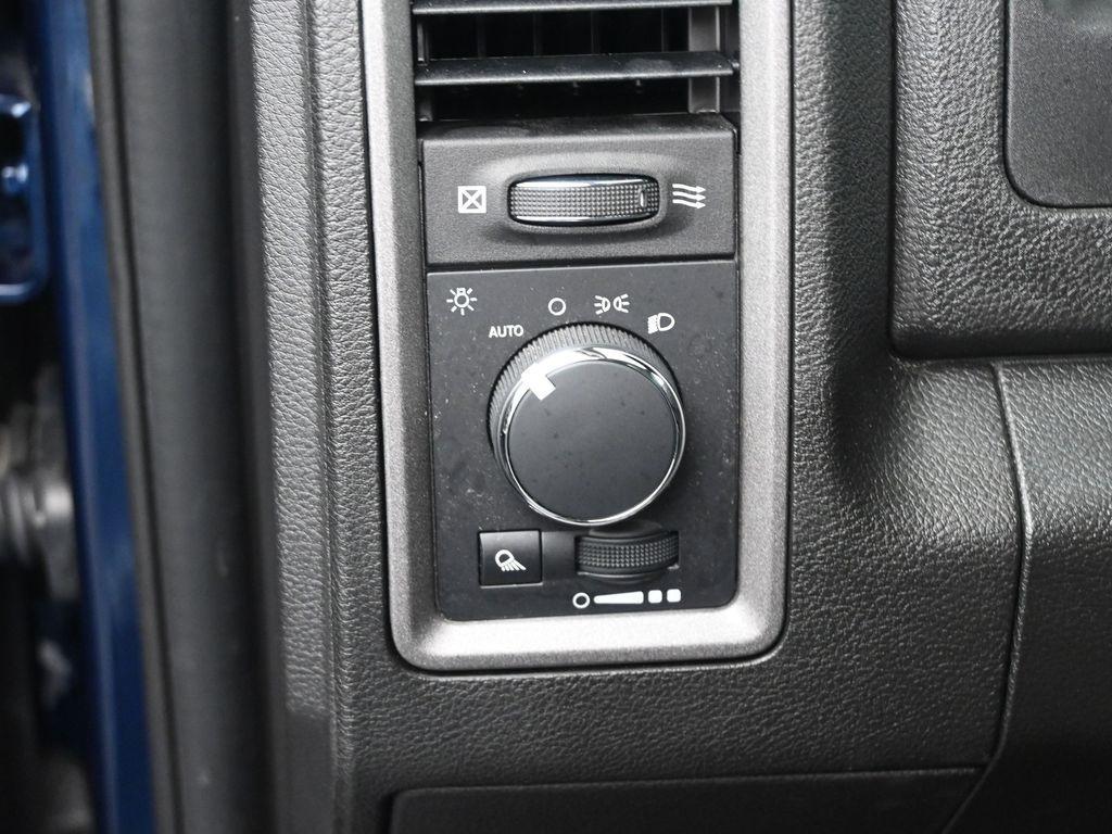 used 2022 Ram 1500 Classic car, priced at $25,068