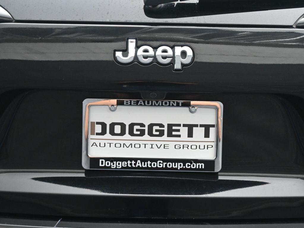 used 2019 Jeep Cherokee car, priced at $19,650