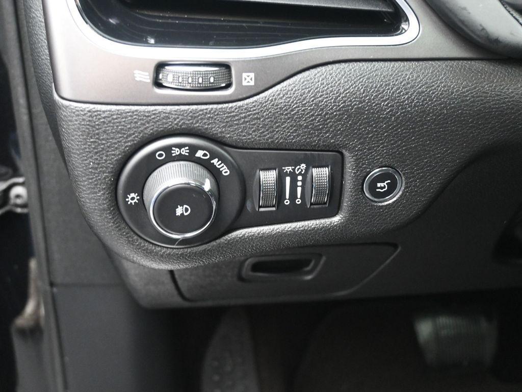 used 2019 Jeep Cherokee car, priced at $19,650