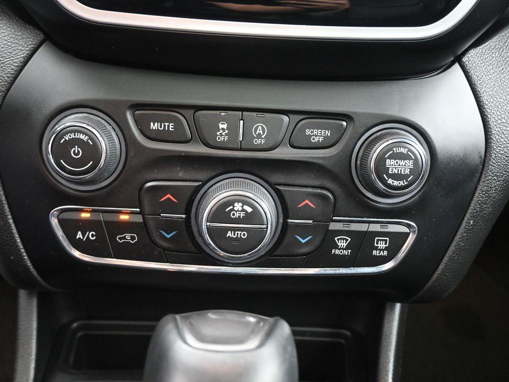 used 2019 Jeep Cherokee car, priced at $19,650