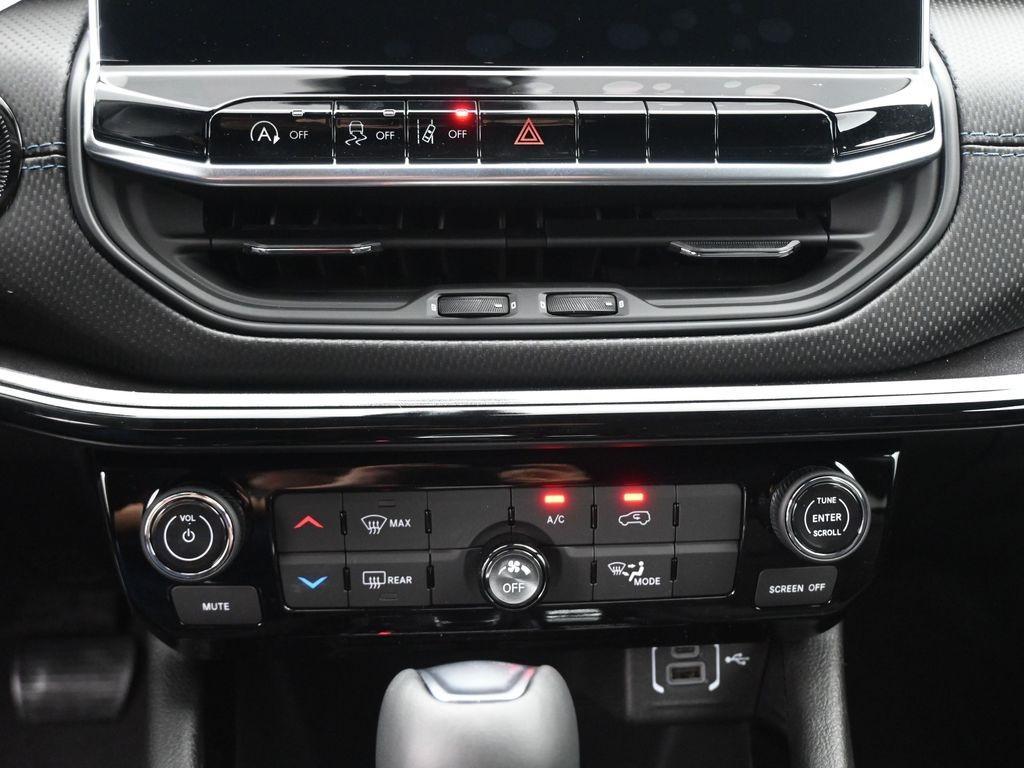 new 2025 Jeep Compass car, priced at $32,755