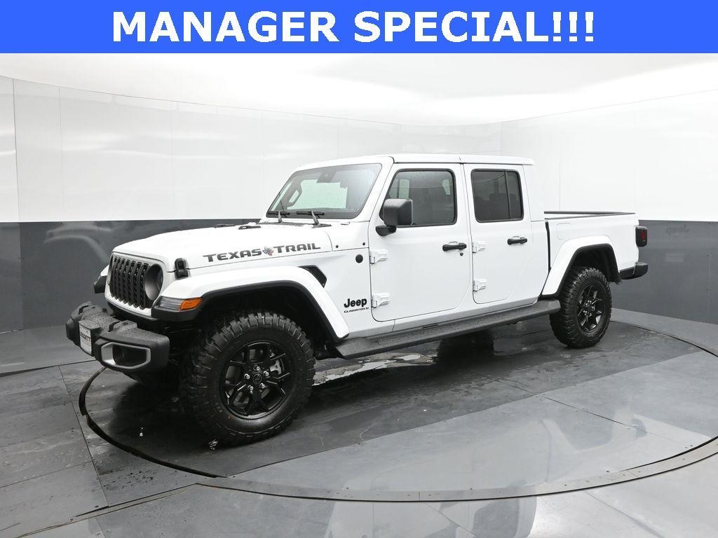 new 2025 Jeep Gladiator car, priced at $41,198