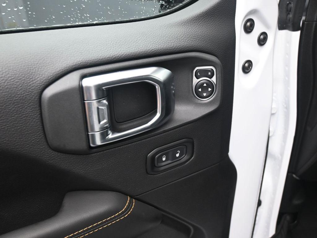 new 2025 Jeep Gladiator car, priced at $44,866