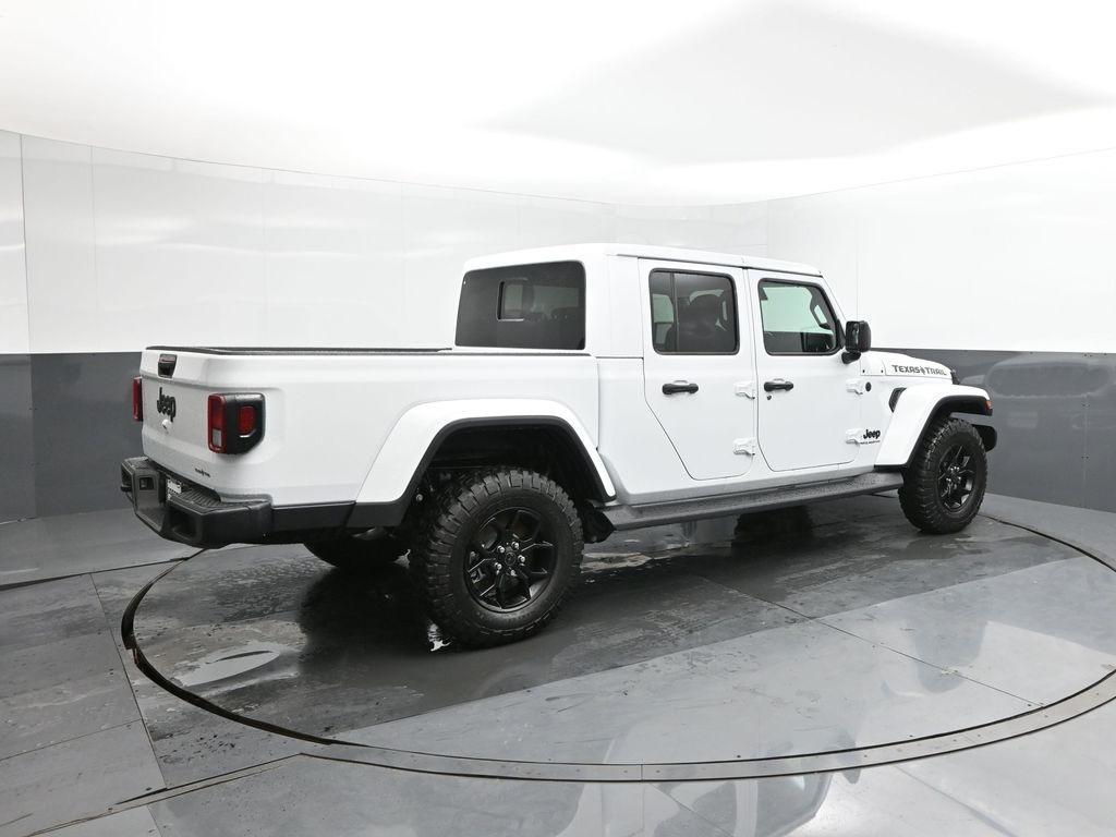 new 2025 Jeep Gladiator car, priced at $44,866