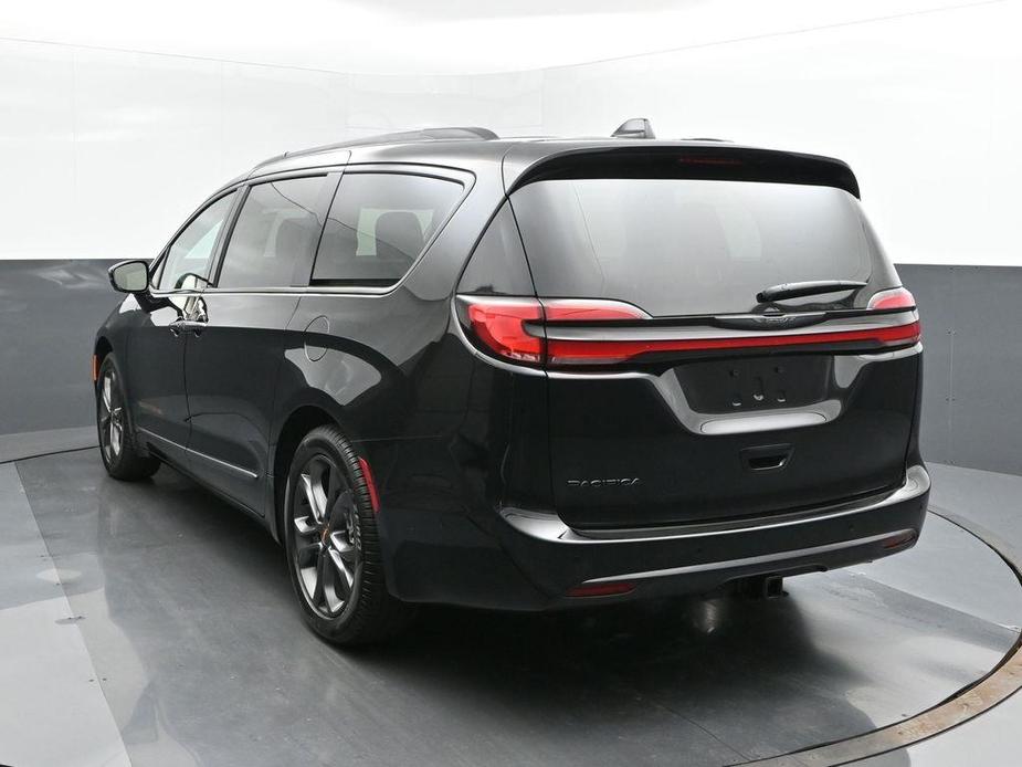 new 2024 Chrysler Pacifica car, priced at $43,090