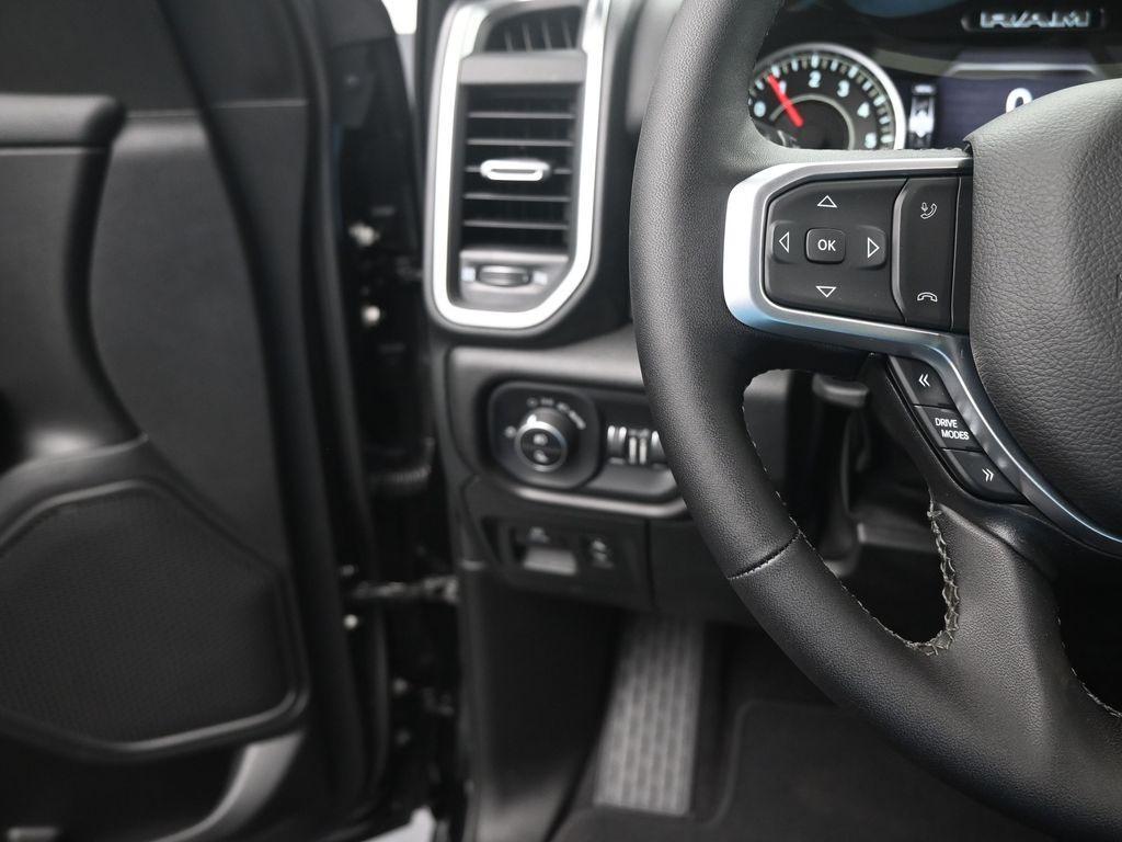 new 2025 Ram 1500 car, priced at $48,602