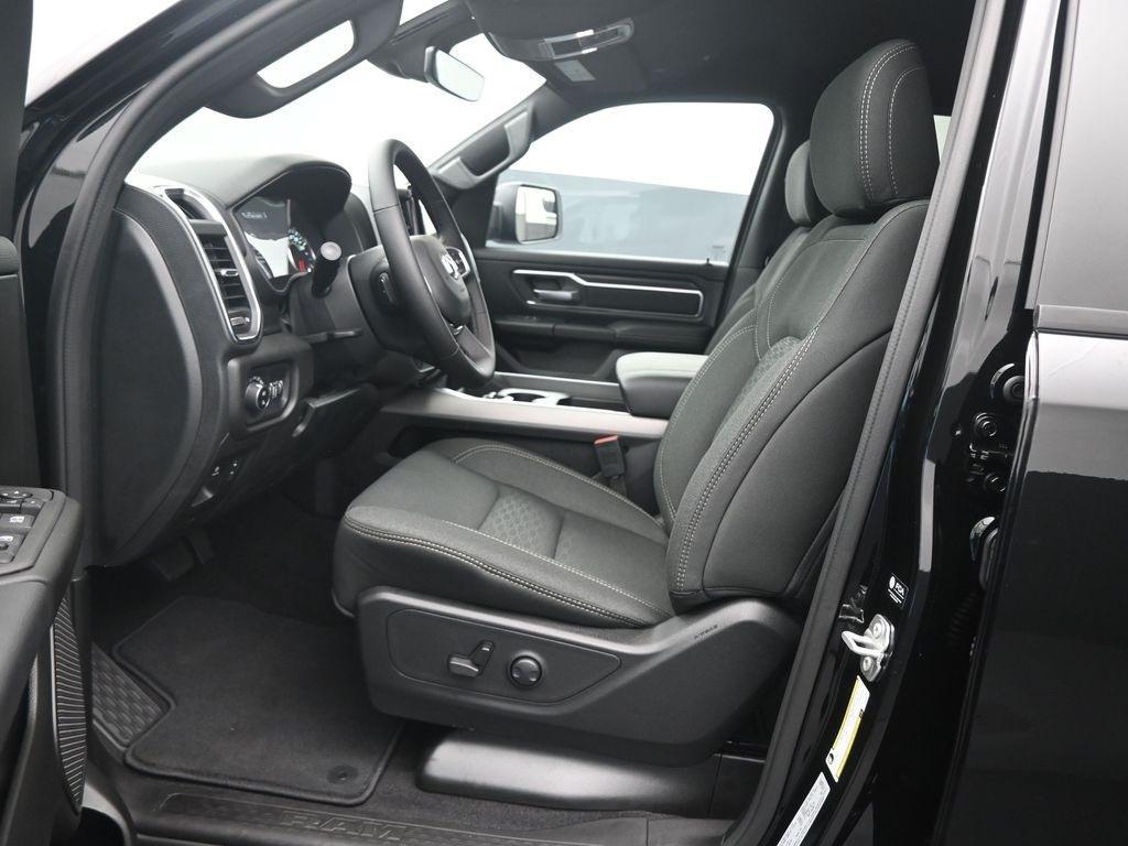 new 2025 Ram 1500 car, priced at $48,602
