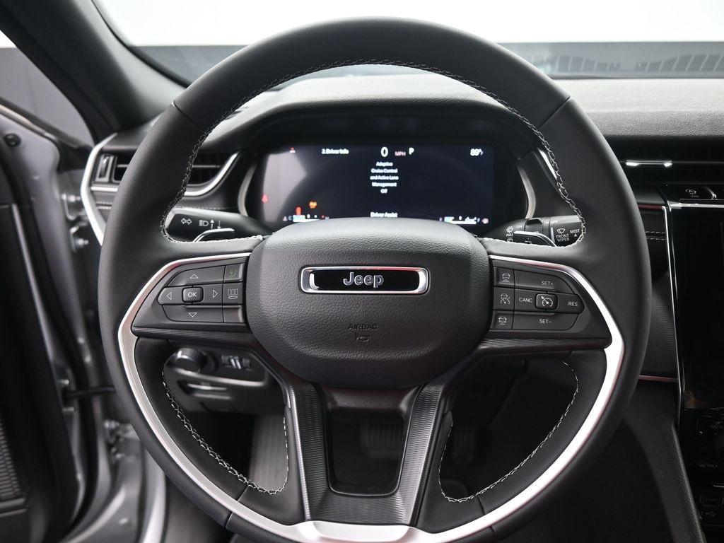 new 2025 Jeep Grand Cherokee L car, priced at $39,290