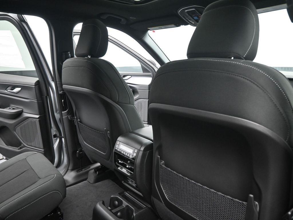 new 2025 Jeep Grand Cherokee L car, priced at $39,290
