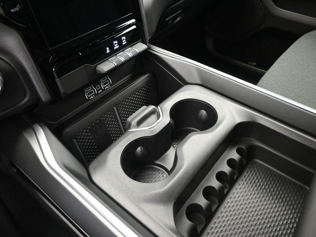 new 2025 Ram 1500 car, priced at $43,723
