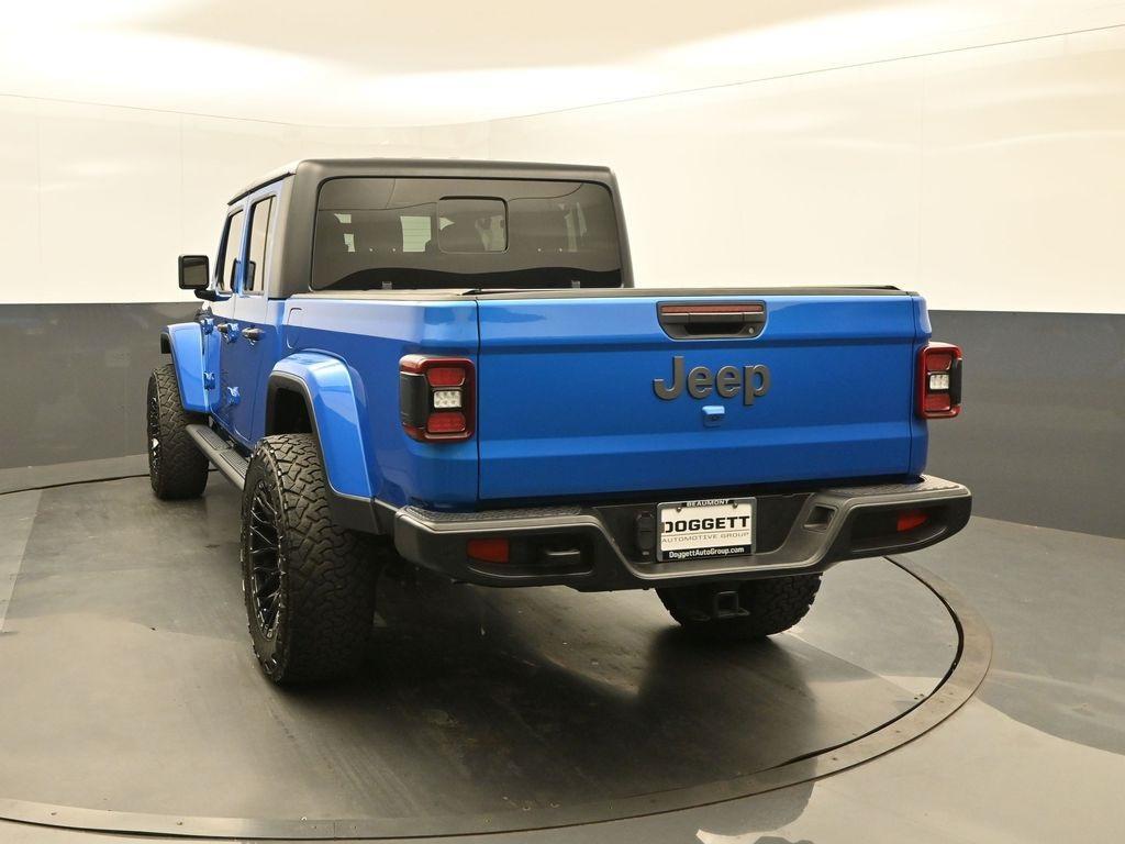 used 2021 Jeep Gladiator car, priced at $34,376